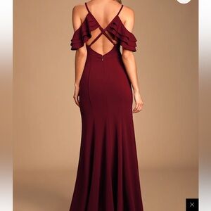 Lulus Forever Smitten Burgundy Cold-shoulder Maxi Dress Red - Size M